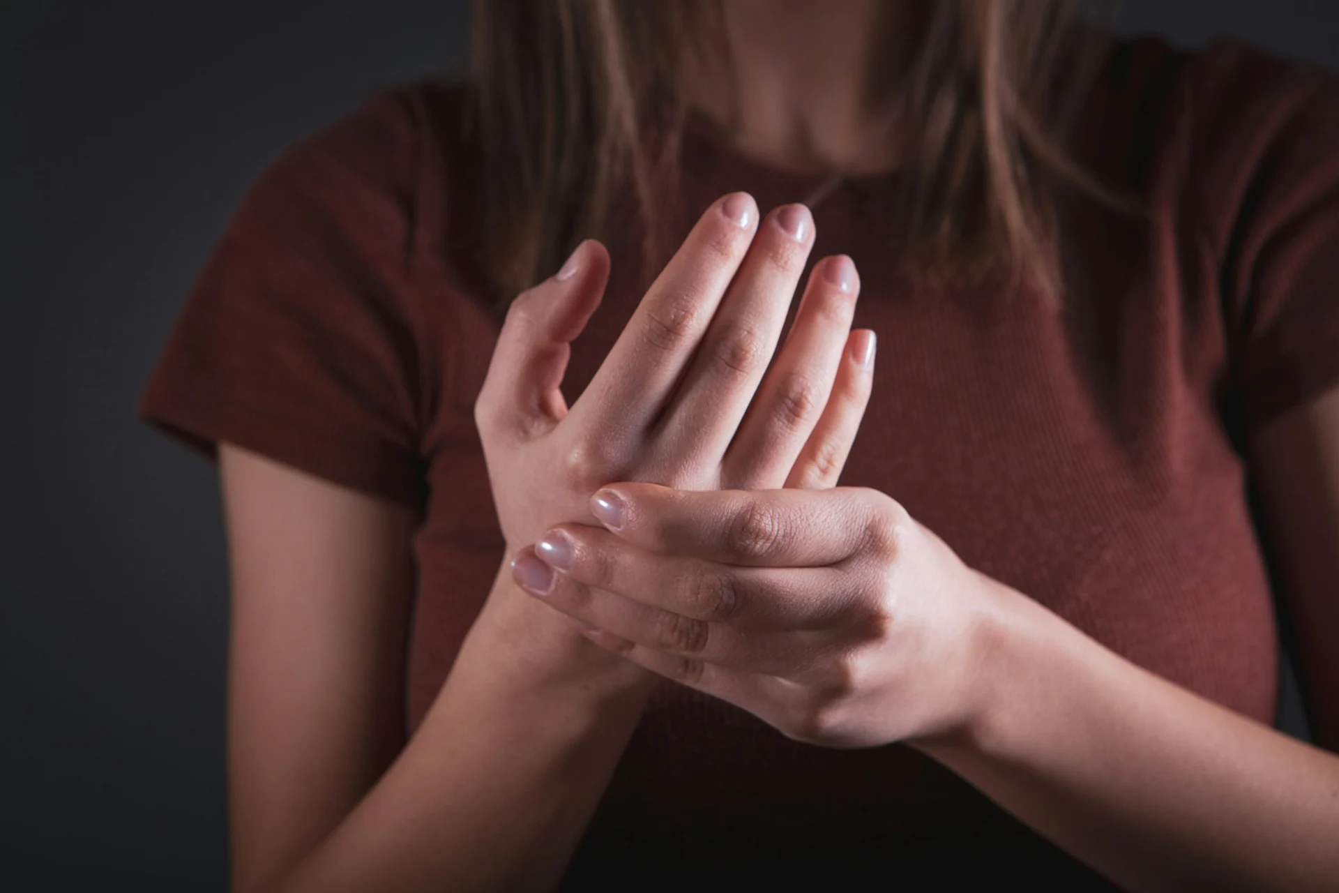 Numbness and tingling in the hands and feet: causes and tests